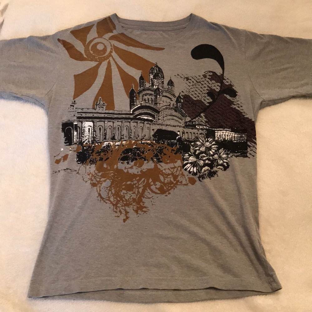 Graphic t-shirt